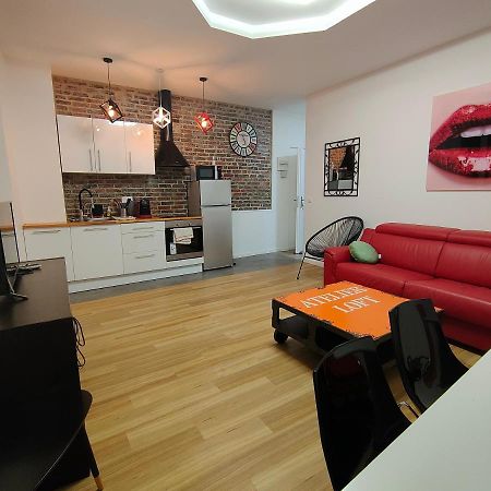 Les Lofts De Provins: Apt 4 Exterior photo